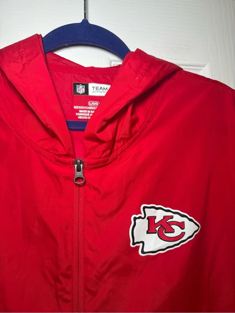 Kansas City Chiefs NFL Team Apparel Hooded Windbreaker Jacket Men’s Large Red